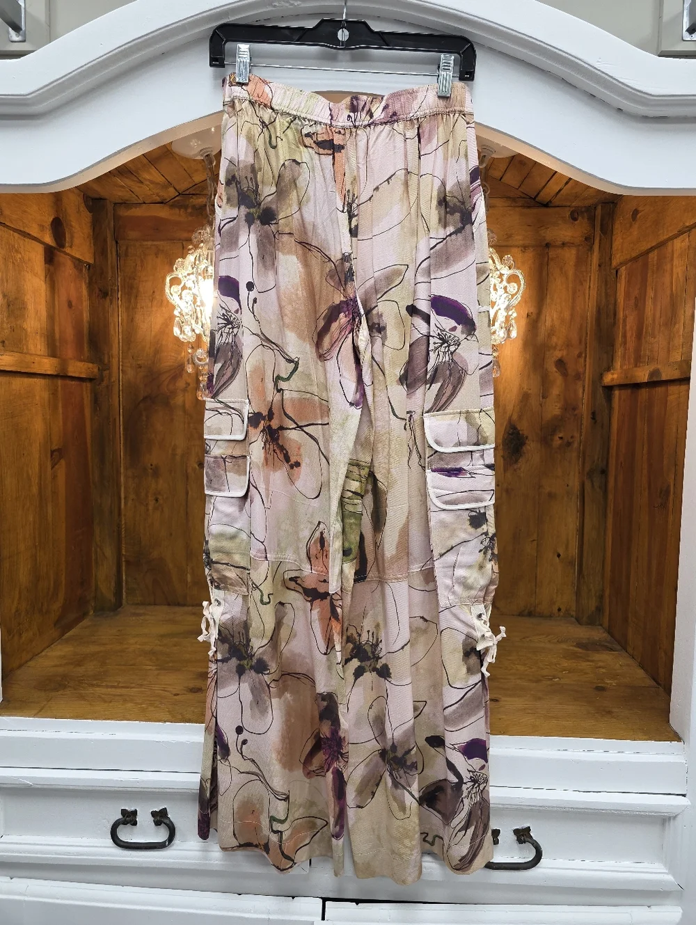 Anthropologie Floral Wide Leg Pants | Size 6 | Boho Cargo Utility Pants - Picture 9 of 13